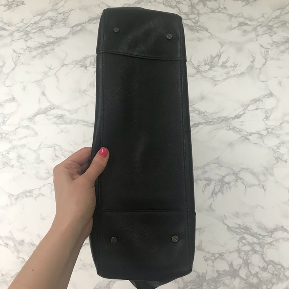 ⬇️ Tory Burch Robinson Tote - Picture 5 of 8